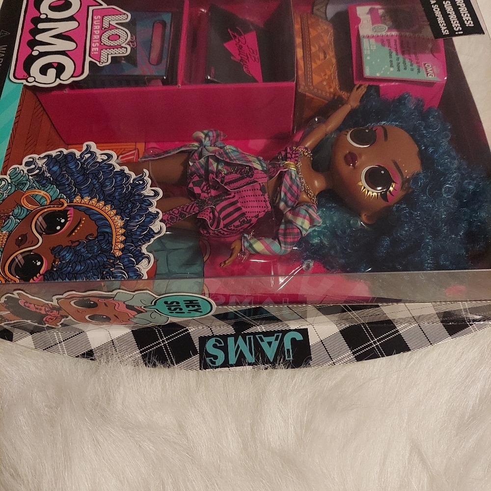 LOL Surprise OMG Jams Fashion Doll with Multiple Surprises and Accessories - Picture 6 of 6